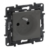 GNIAZDO POJEDYNCZE Z UZIEMIENIEM 2P+Z ZACISKI AUTOMATYCZNE 16A 230V IP44 STALOWY NILOE STEP - LEGRAND - 863431