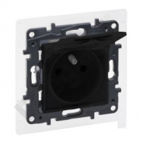 GNIAZDO POJEDYNCZE Z UZIEMIENIEM 2P+Z Z PRZESŁONĄ ZACISKI AUTOMATYCZNE 16A 230V IP44 CZARNY NILOE STEP - LEGRAND - 863536