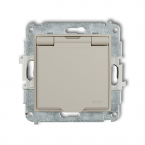 Mechanizm gniazda bryzgoszczelnego z uziemieniem 2P+Z (klapka taupe, przesłony torów prądowych) podtynkowy IP 44, 16A 250V~ MINI taupe - KARLIK - 60MGPB-1zp
