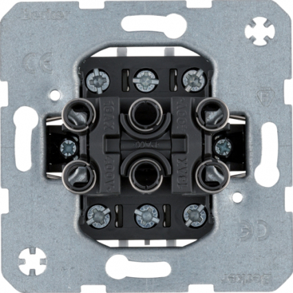 ŁĄCZNIK TRZYKLAWISZOWY POTRÓJNY MECHANIZM ZACISKI ŚRUBOWE ONE.PLATFORM - HAGER - 533023