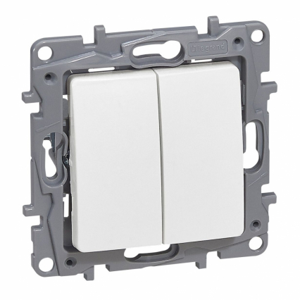 ŁĄCZNIK SCHODOWY 10AX + PRZYC 6A BIAŁY NILOE2 - LEGRAND - 764509