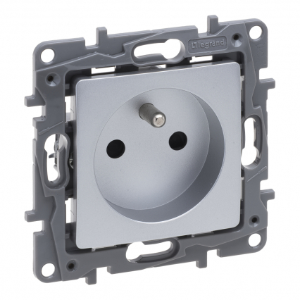 NILOE SELECTION - GNIAZDO 2P+Z 16 A - 250 V~
(Z PRZESŁONĄ, ZACISKI ŚRUBOWE) ALUMINIUM - LEGRAND - 762127