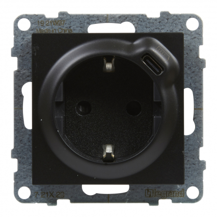 GNIAZDO SCHUKO 2P+Z - 16 A - 250 V~ - + USB TYP C - 1,5 A - 5 V CZARNY  SUNO - LEGRAND - 721429