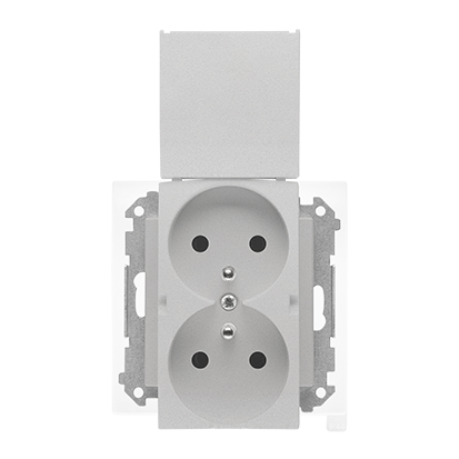 Gniazdo wtyczkowe podwójne do wersji IP44 z uszczelką (moduł) 16 A, 250 V~, szybkozłącza. Klapka w kolorze pokrywy; Aluminium mat Simon 55 - KONTAKT SIMON - TGZ2BMCZ.01/143